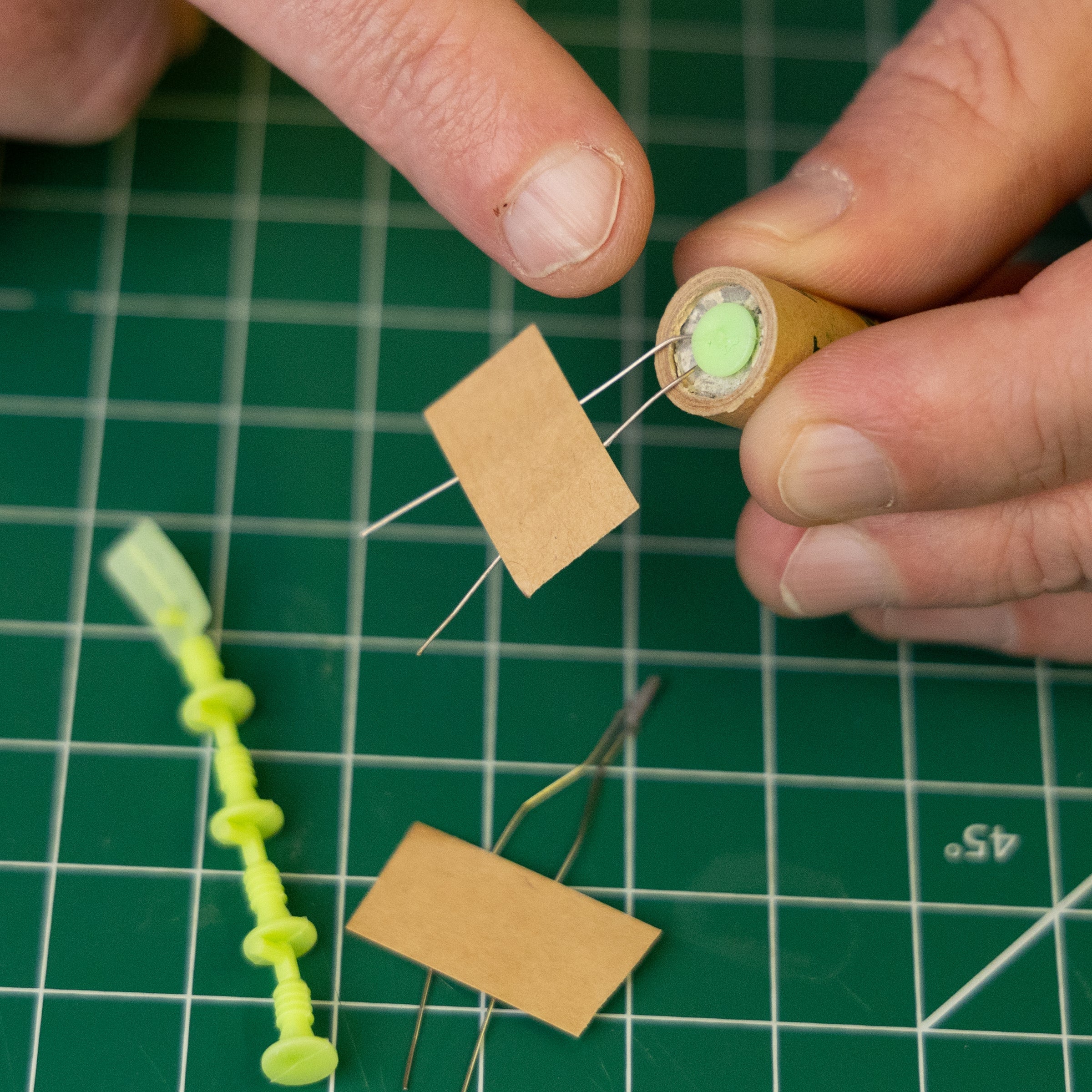 Estes A10-0T Model Rocket Engines How to Assemble 